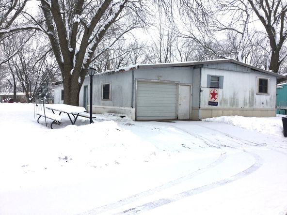 Villa Village: 2404 N 8th St, Red Oak, IA 51566